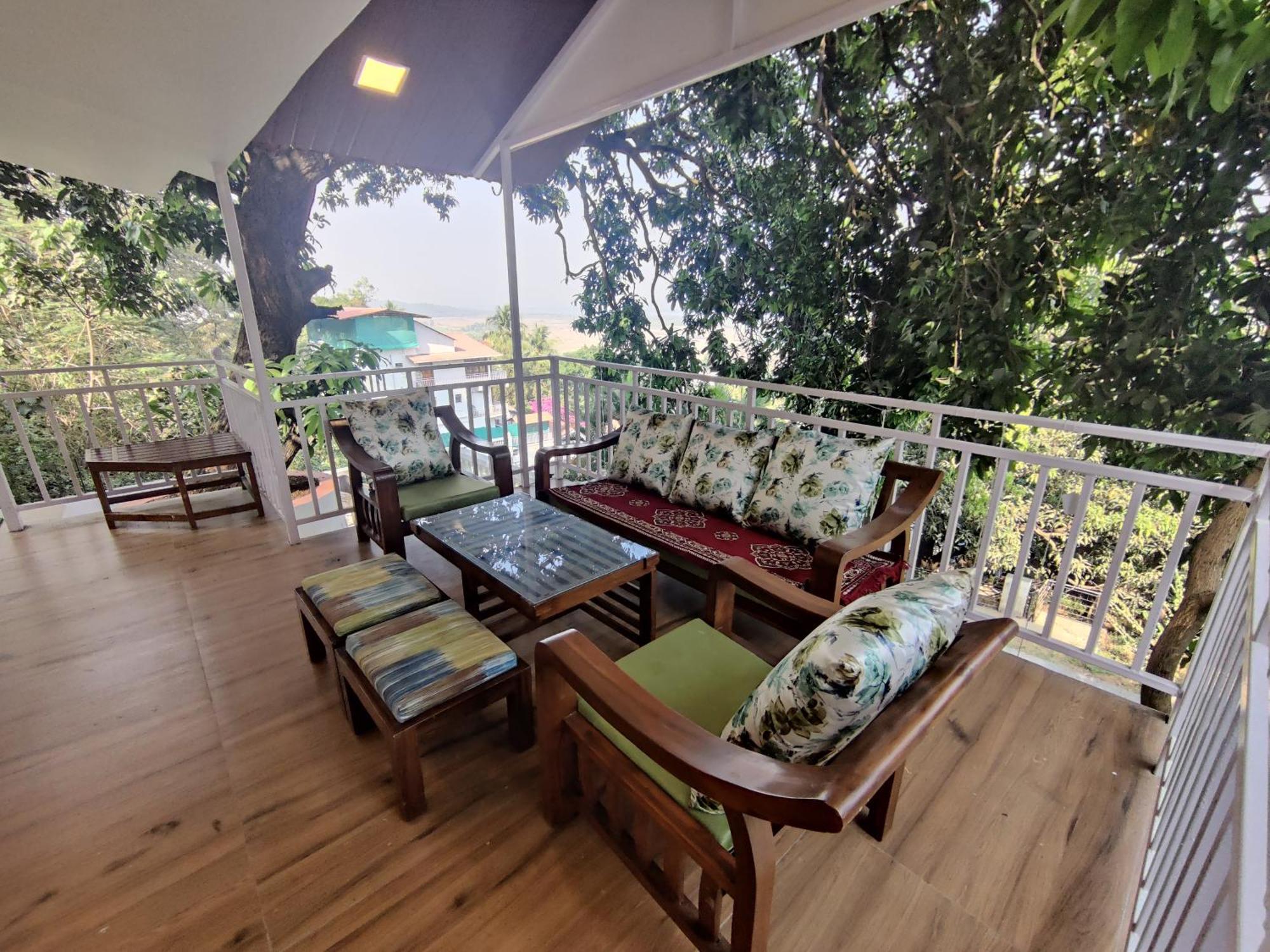 Whitehouse Homestay By Oxystays Hospitality Alībāg Eksteriør bilde