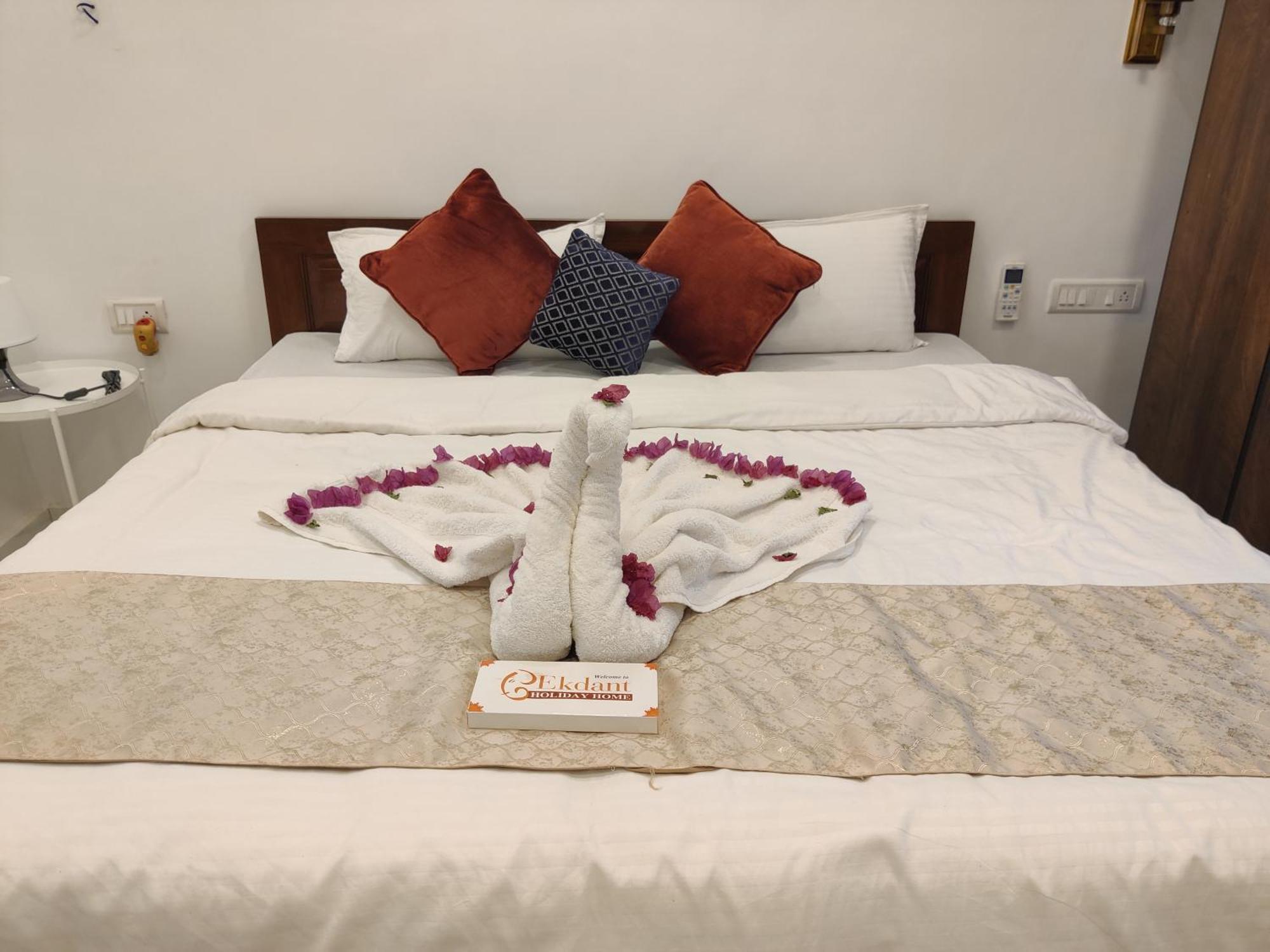 Whitehouse Homestay By Oxystays Hospitality Alībāg Eksteriør bilde