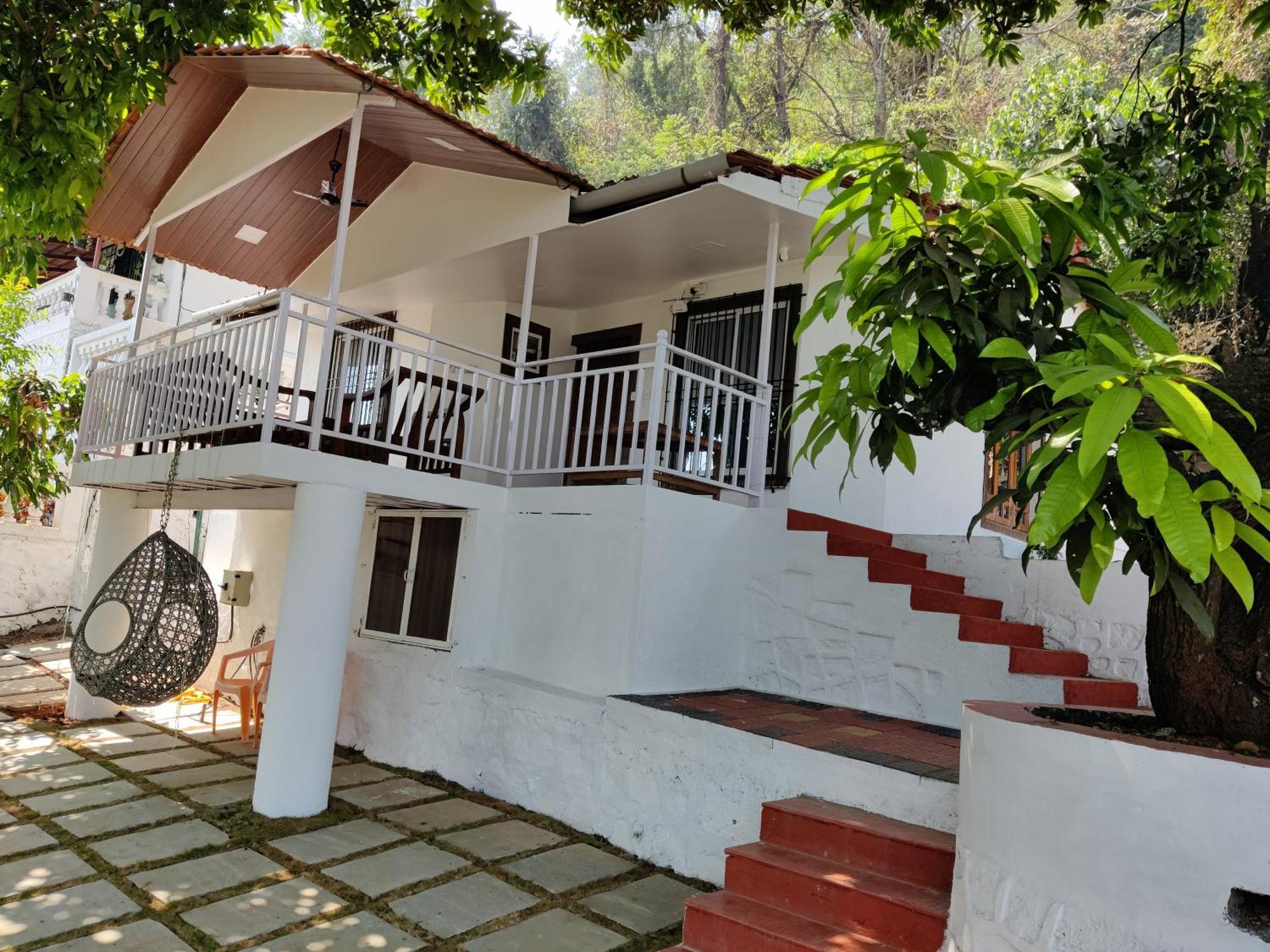Whitehouse Homestay By Oxystays Hospitality Alībāg Eksteriør bilde