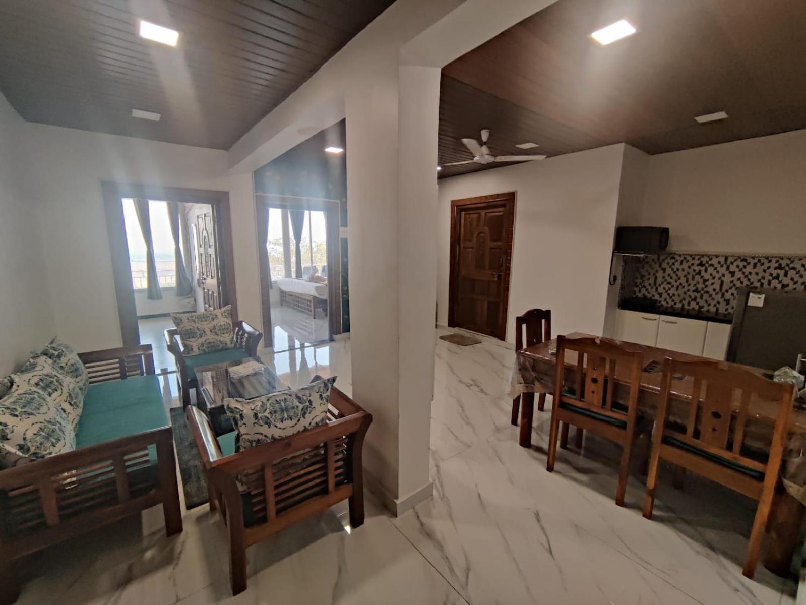 Whitehouse Homestay By Oxystays Hospitality Alībāg Eksteriør bilde