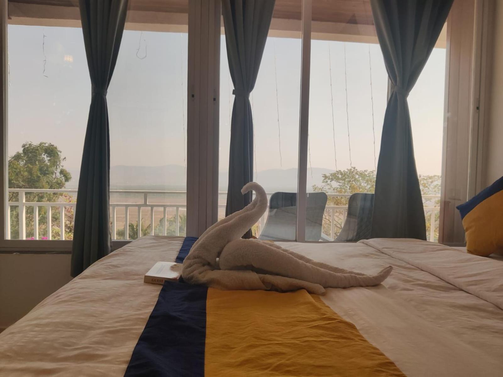 Whitehouse Homestay By Oxystays Hospitality Alībāg Eksteriør bilde